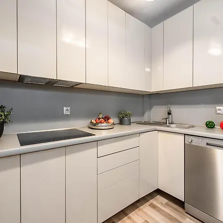 Апартаменти 2-bed On Krochmalna *