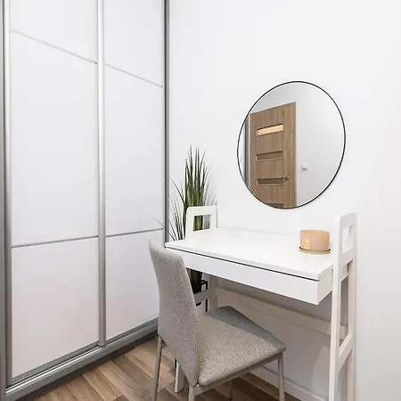 Апартаменти 2-bed On Krochmalna Варшава